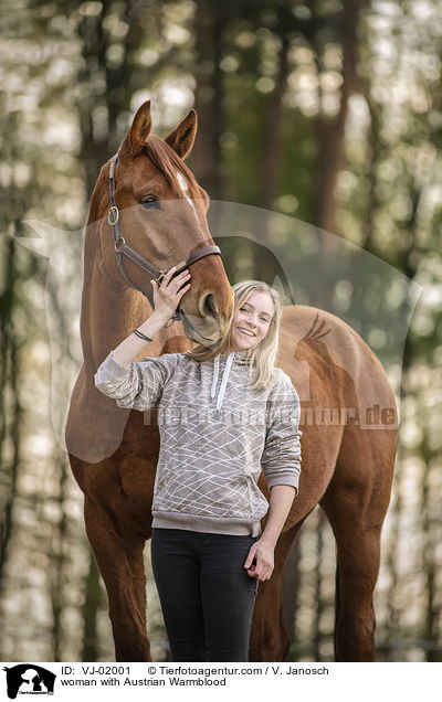 Frau mit sterreichisches Warmblut / woman with Austrian Warmblood / VJ-02001