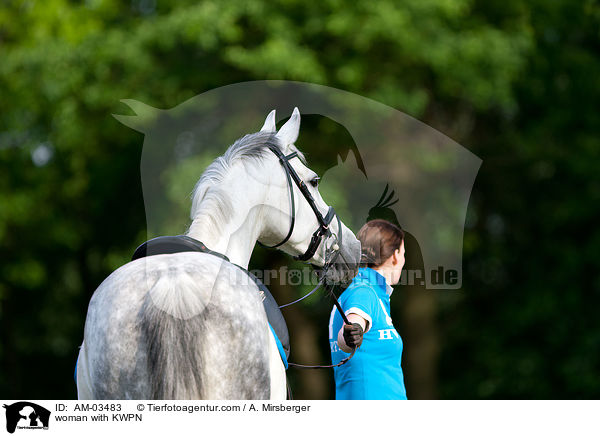Frau mit KWPN / woman with KWPN / AM-03483