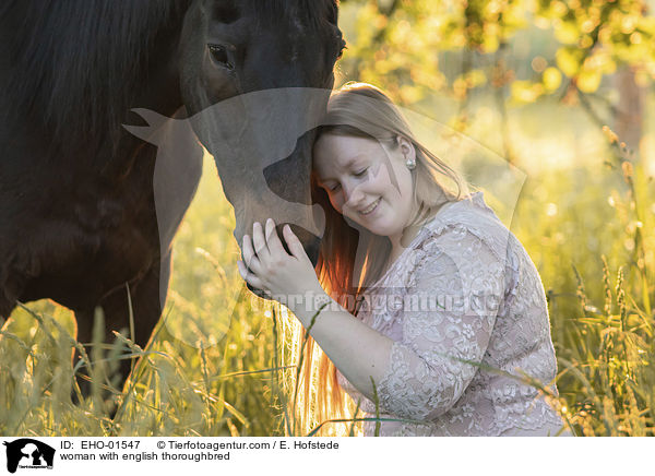 woman with english thoroughbred / EHO-01547