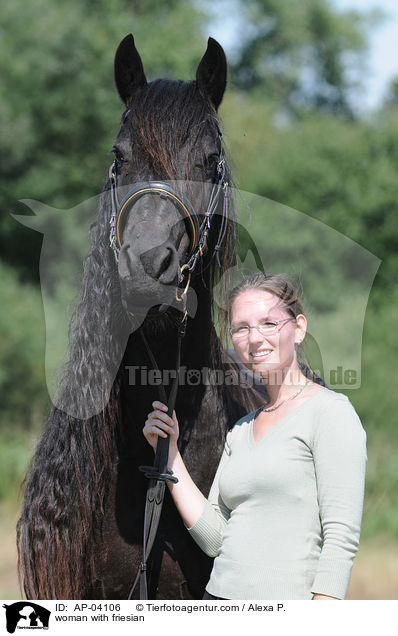 Frau mit Friesen / woman with friesian / AP-04106