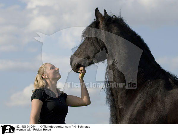 Frau mit Friese / woman with Frisian Horse / NS-01994