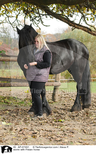 Frau mit Friese / womn with Frisian horse / AP-07491