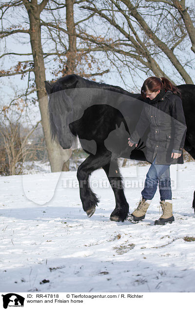 Frau und Friese / woman and Frisian horse / RR-47818