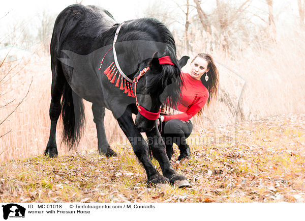 Frau mit Friese / woman with Friesian Horse / MC-01018