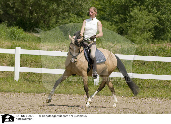 Reiterin / horsewoman / NS-02078
