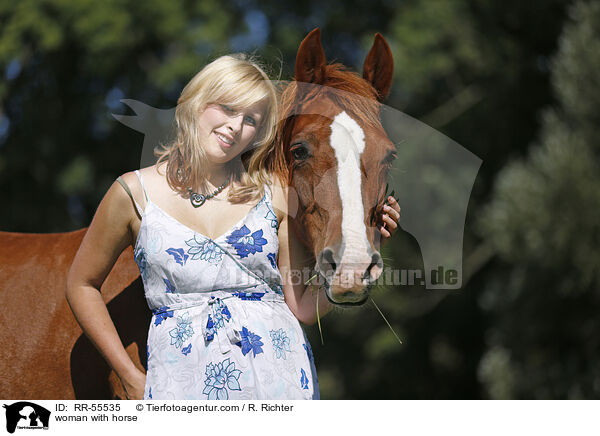 woman with horse / RR-55535