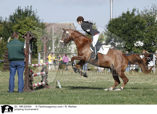 Springprfung / jumping tournament / RR-28364