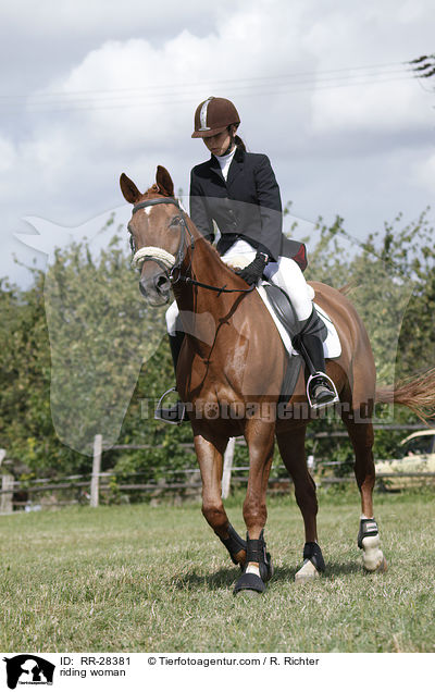riding woman / RR-28381