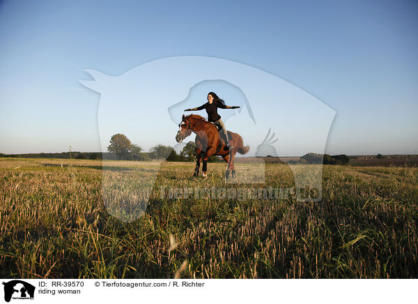 Reiterin / riding woman / RR-39570