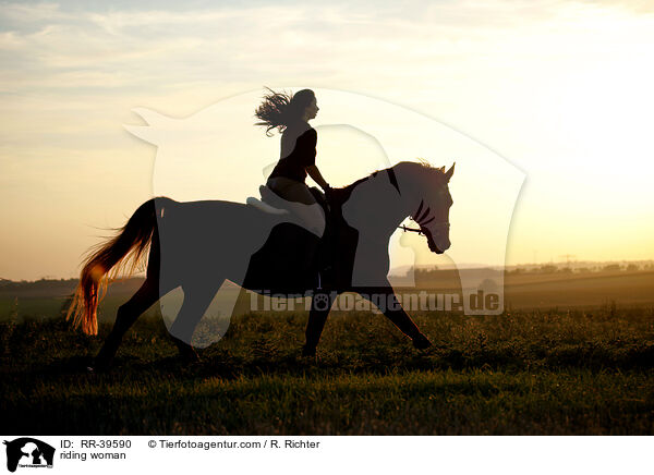 riding woman / RR-39590
