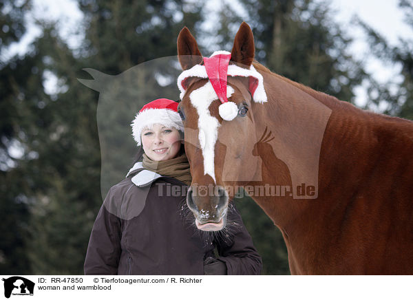 Frau mit Deutschem Sportpferd / woman and warmblood / RR-47850