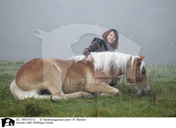 Frau mit Haflinger / woman with Haflinger horse / RR-47012