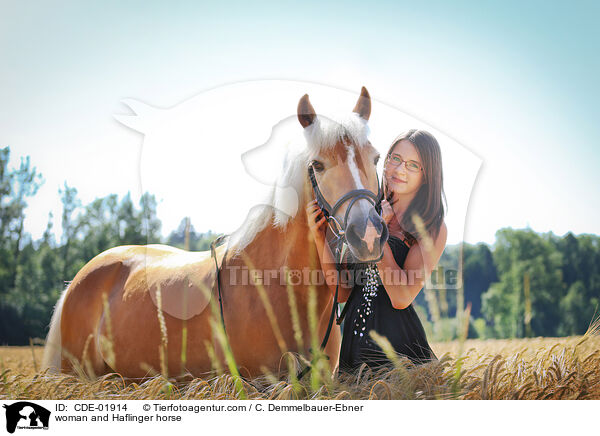 woman and Haflinger horse / CDE-01914