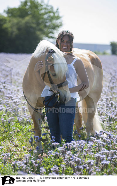 Frau mit Haflinger / woman with Haflinger / NS-05834