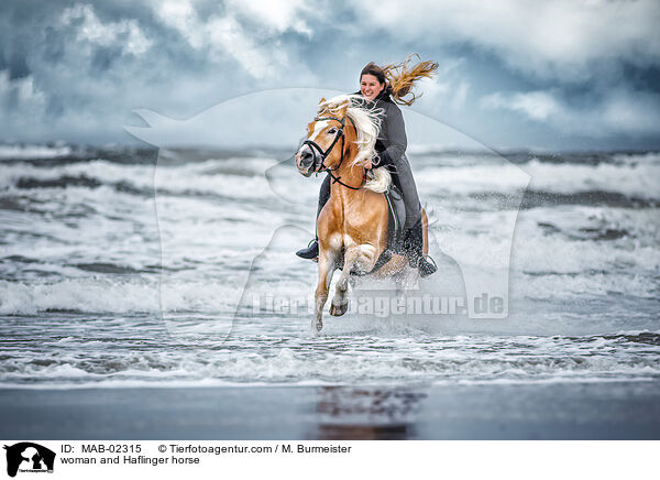 Frau und Haflinger / woman and Haflinger horse / MAB-02315