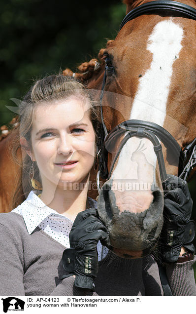 young woman with Hanoverian / AP-04123