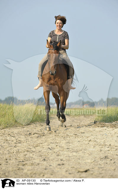 woman rides Hanoverian / AP-09130