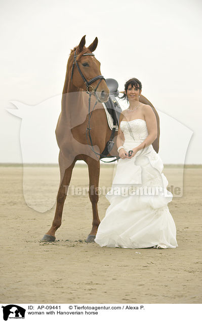 Frau mit Hannoveraner / woman with Hanoverian horse / AP-09441