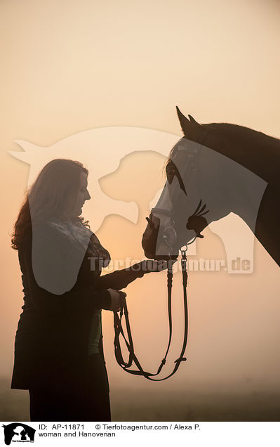 woman and Hanoverian / AP-11871