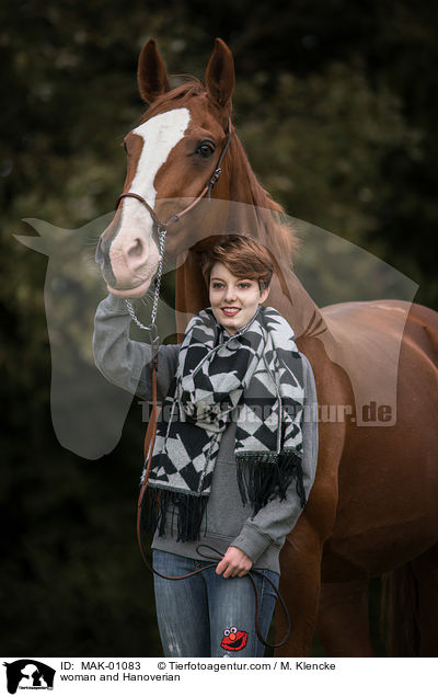 woman and Hanoverian / MAK-01083
