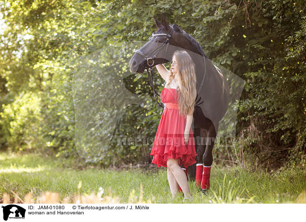 Frau und Hannoveraner / woman and Hanoverian / JAM-01080