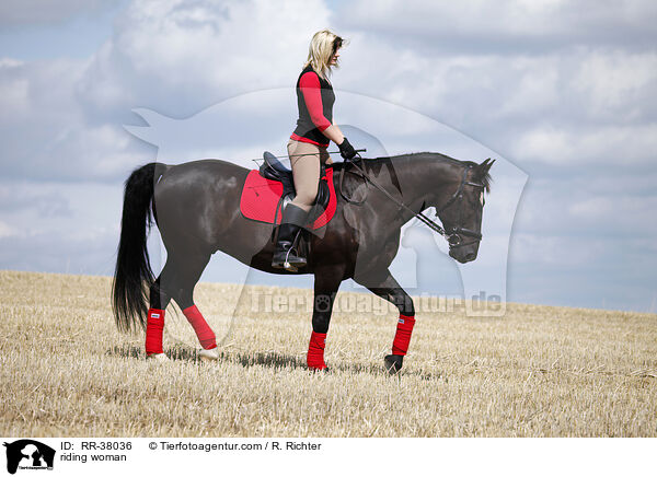 Freizeitreiten / riding woman / RR-38036