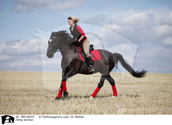Freizeitreiten / riding woman / RR-38047