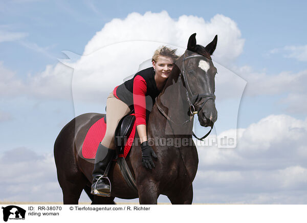 Freizeitreiten / riding woman / RR-38070