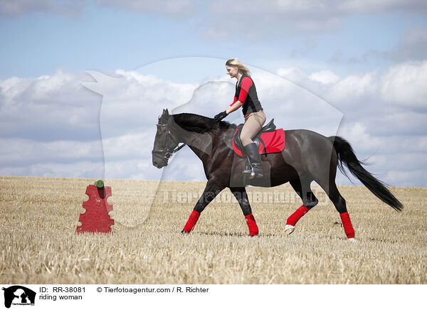 Freizeitreiten / riding woman / RR-38081