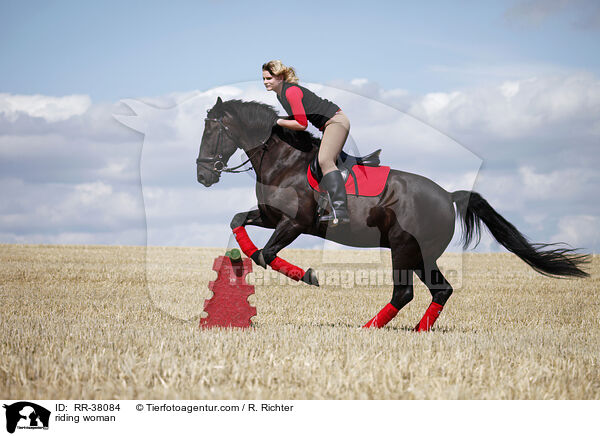 Freizeitreiten / riding woman / RR-38084