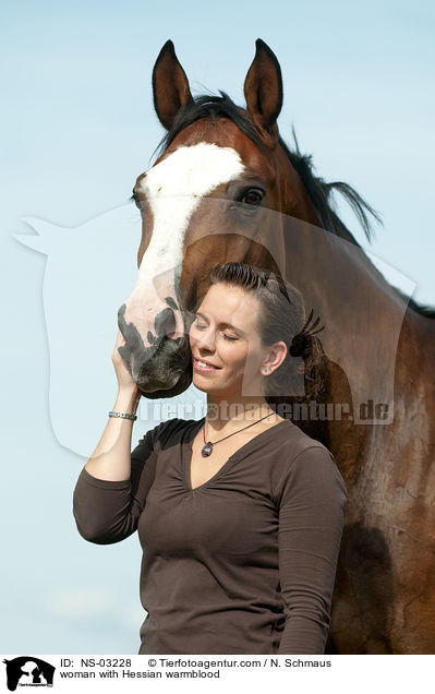 woman with Hessian warmblood / NS-03228