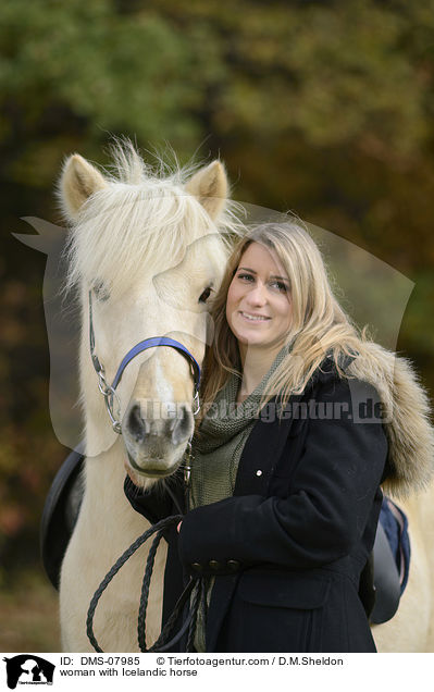 Frau mit Islnder / woman with Icelandic horse / DMS-07985