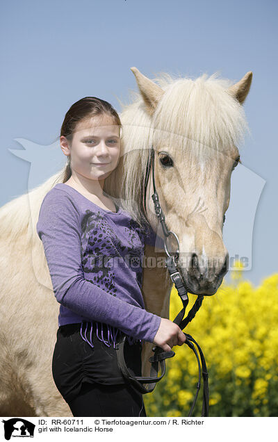 Mdchen mit Islnder / girl with Icelandic Horse / RR-60711