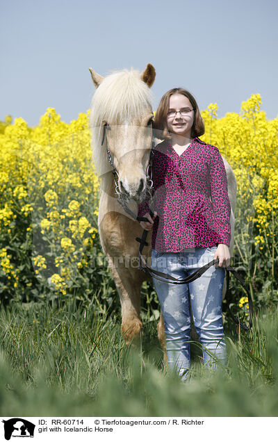 Mdchen mit Islnder / girl with Icelandic Horse / RR-60714