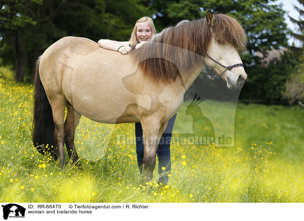 Frau und Islnder / woman and Icelandic horse / RR-66470