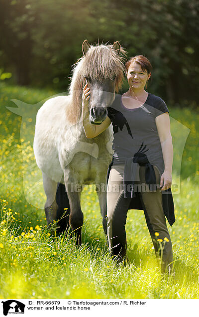 Frau und Islnder / woman and Icelandic horse / RR-66579