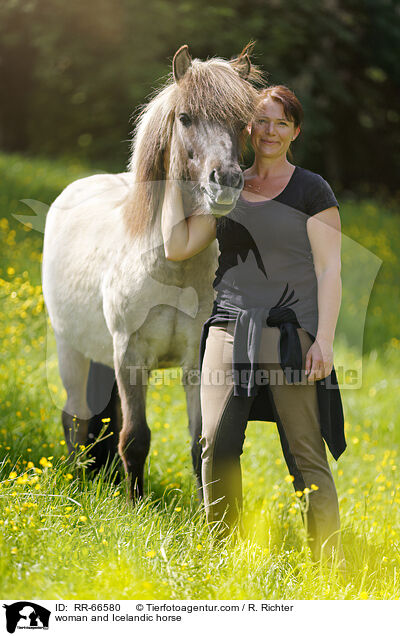 Frau und Islnder / woman and Icelandic horse / RR-66580
