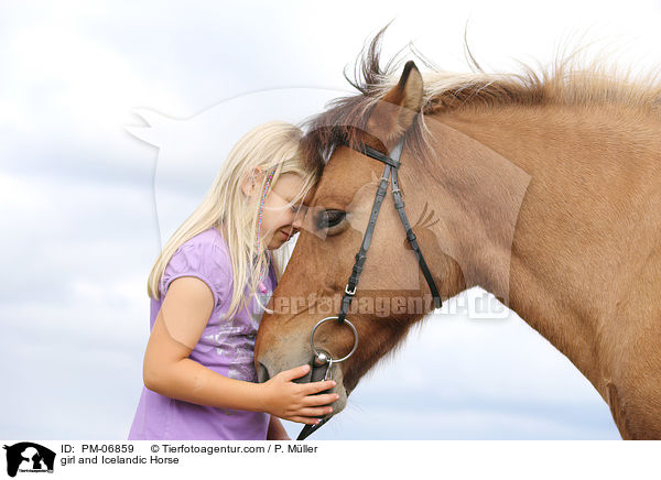 girl and Icelandic Horse / PM-06859