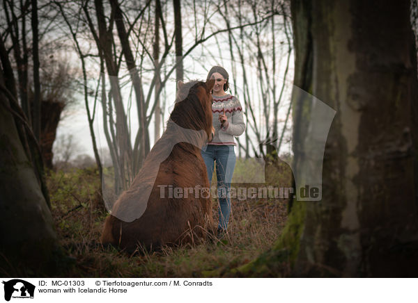 Frau mit Islnder / woman with Icelandic Horse / MC-01303