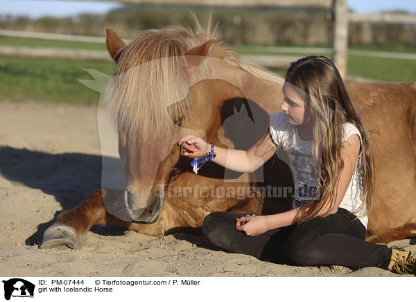 Mdchen mit Islnder / girl with Icelandic Horse / PM-07444