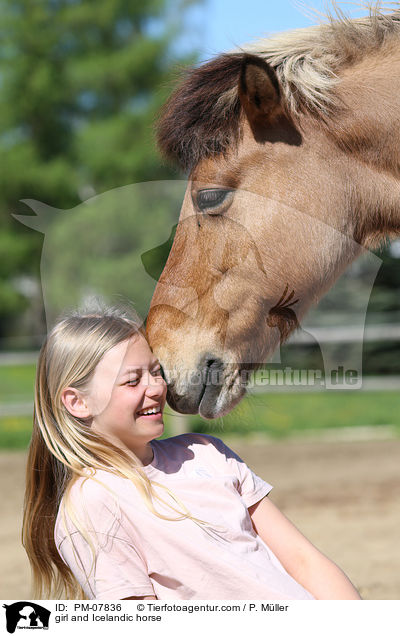 Mdchen und Islnder / girl and Icelandic horse / PM-07836