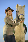 woman with Icelandic horse