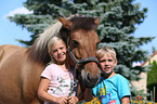 kids and Icelandic Horse