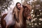 woman with Icelandic horse