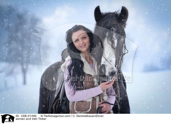 woman and Irish Tinker / CDE-01496