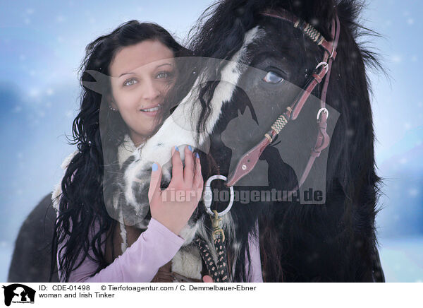 woman and Irish Tinker / CDE-01498