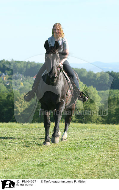 Freizeitreiten / riding woman / PM-04027