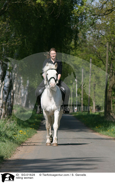 Freizeitreiten / riding woman / SG-01828