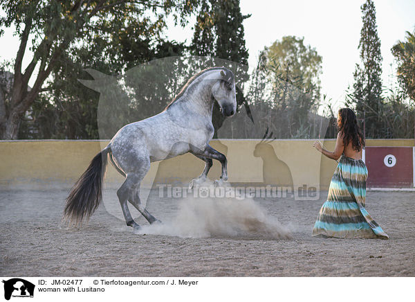 Frau mit Lusitano / woman with Lusitano / JM-02477