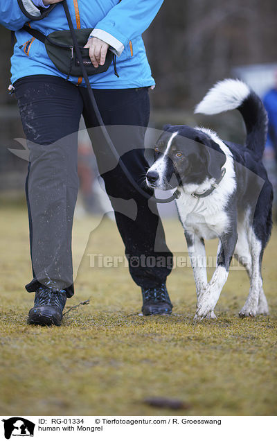 Mensch mit Mischling / human with Mongrel / RG-01334
